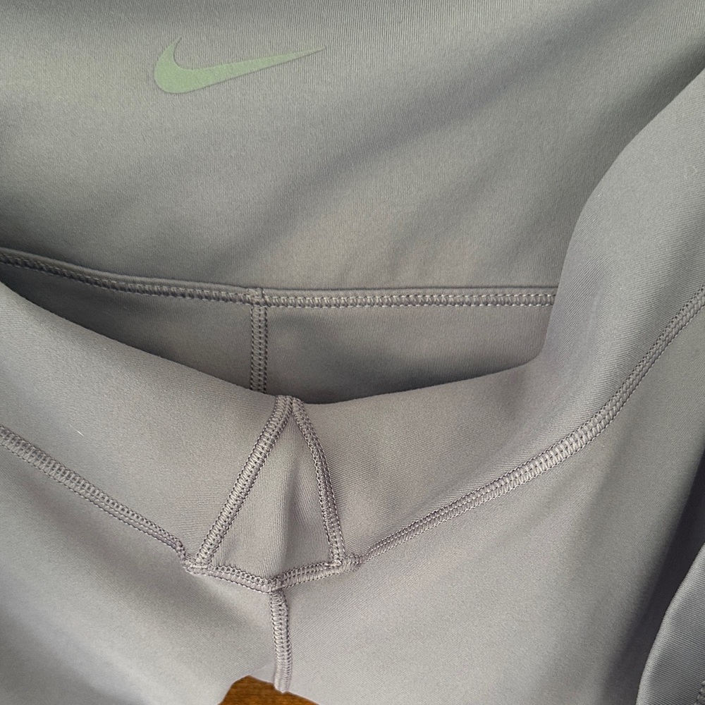 Nike Women's Purple Bike Shorts - Picture 5 of 13